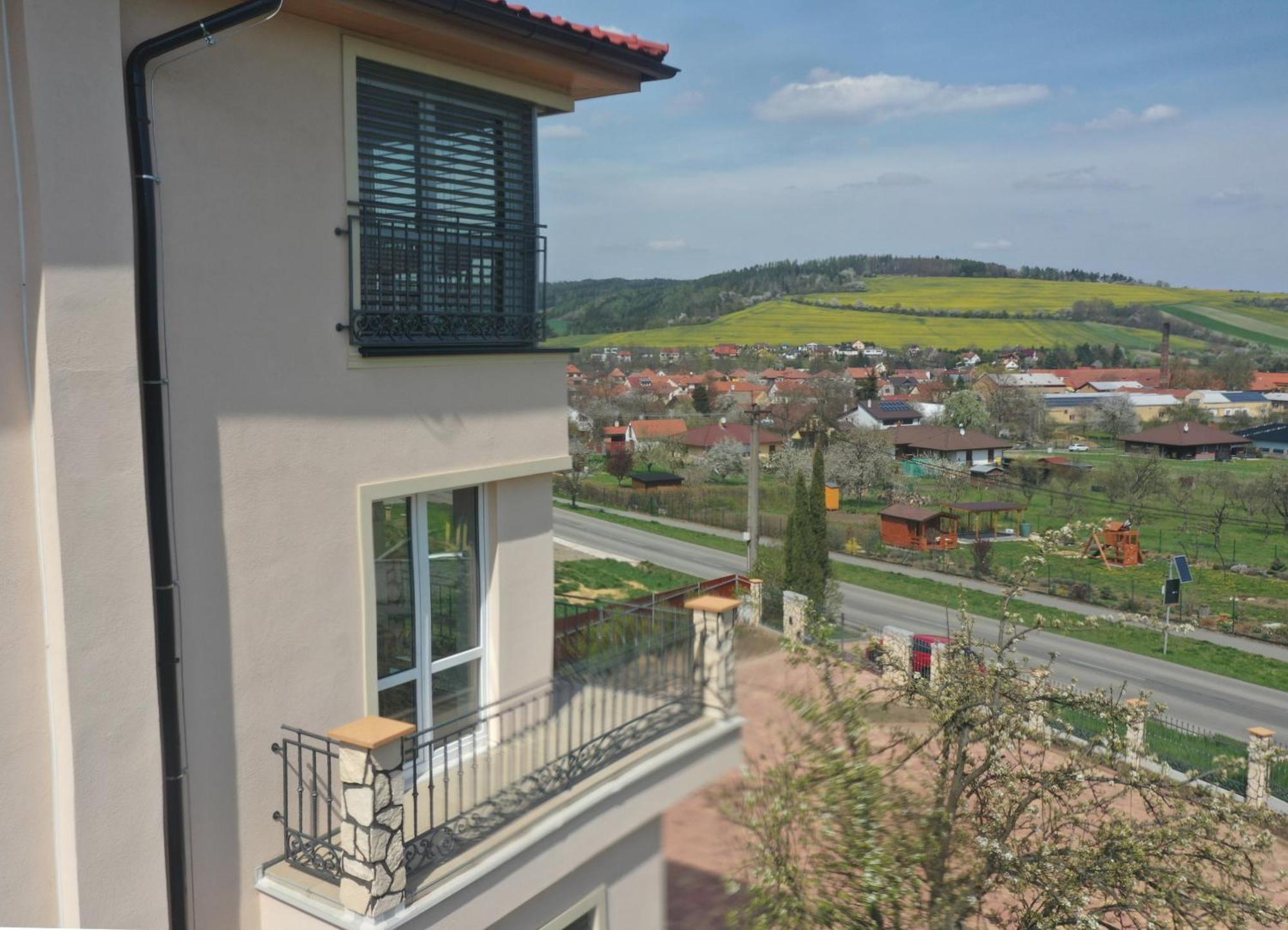 Penzion Renesance Drnovice  Exterior foto